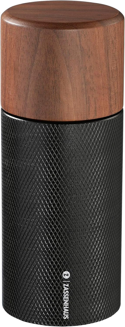 Zassenhaus Pfeffermühle/Gewürzmühle PERFORMER 13 cm, Präzise Mahlwerkseinstellung, Design aus Aluminium & Nussbaum, Ideal für Große Pfefferkörner & Gewürzbeeren